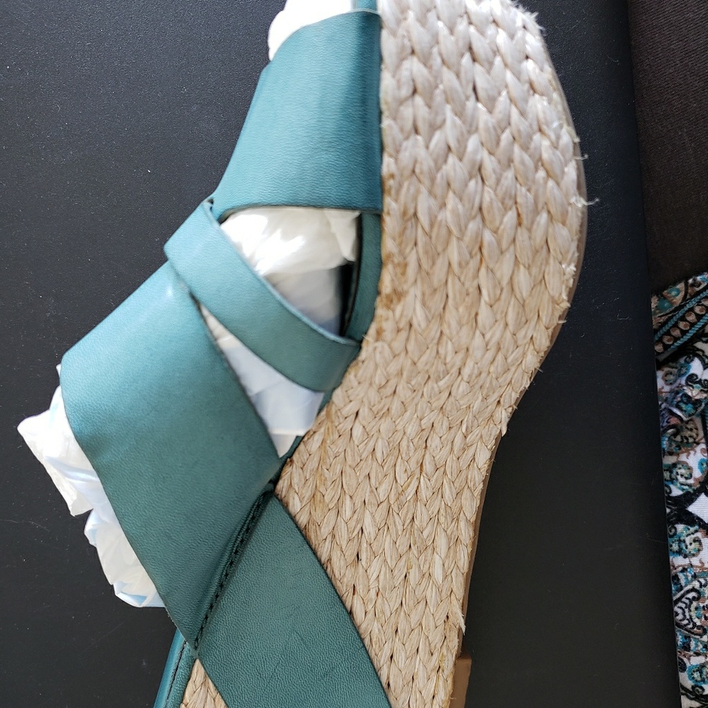Shoes - Picture 2 of 2